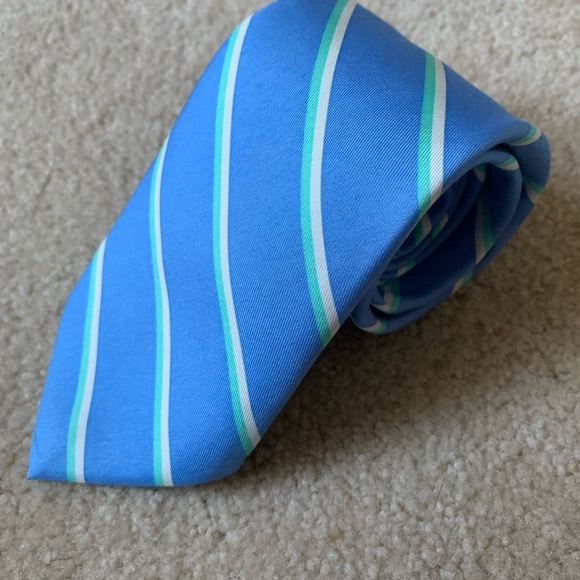 Striped Vineyard Vines Ties - Picture 3 of 6